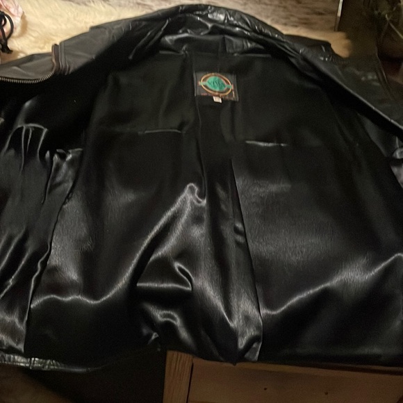 Viwa leather jacket - Picture 3 of 8